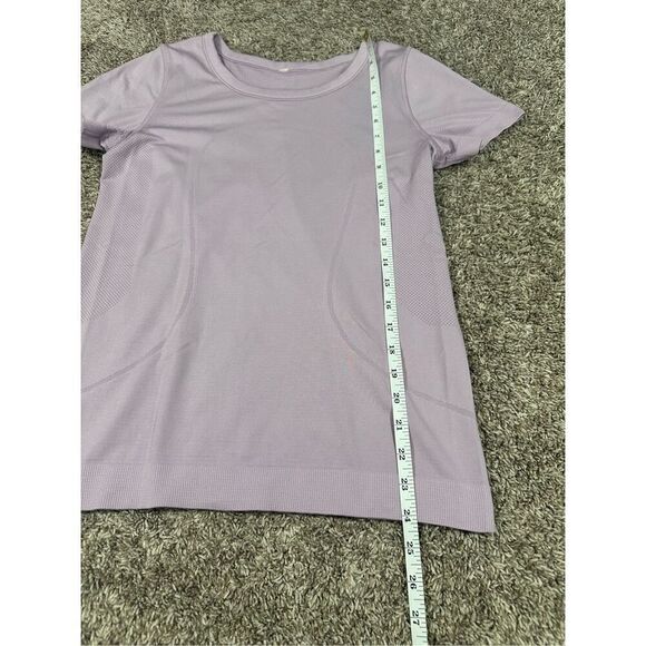 Lululemon Swiftly Relaxed Short-Sleeve Shirt Hip Length Tee Light Purple Size 6 - Picture 5 of 6